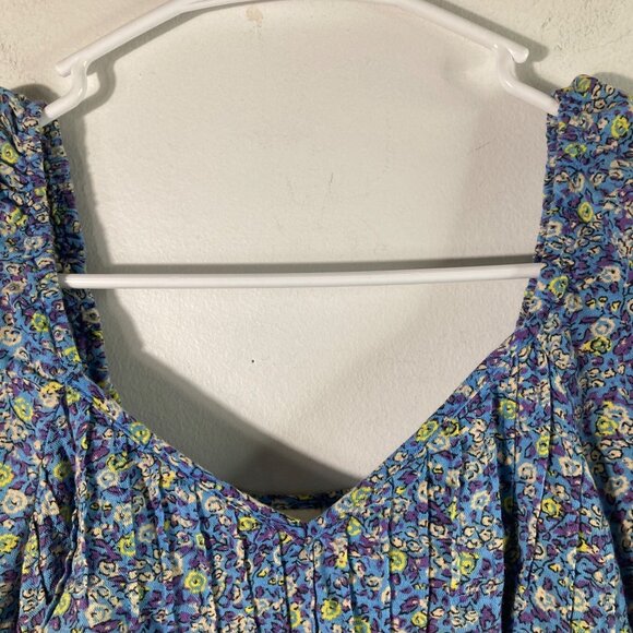 Womens Universal Thread V Neck Baby Doll Floral Top Blue White XS Cotton Cropped - Picture 4 of 9